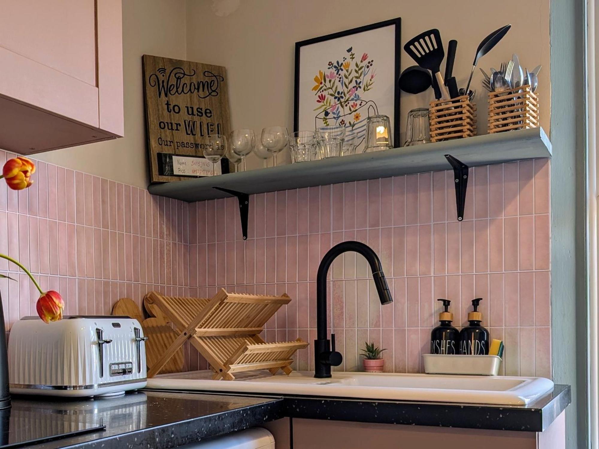 Peacehaven Retreat - 4 Minutes From The Beach! Pet Friendly! Weymouth Exteriér fotografie